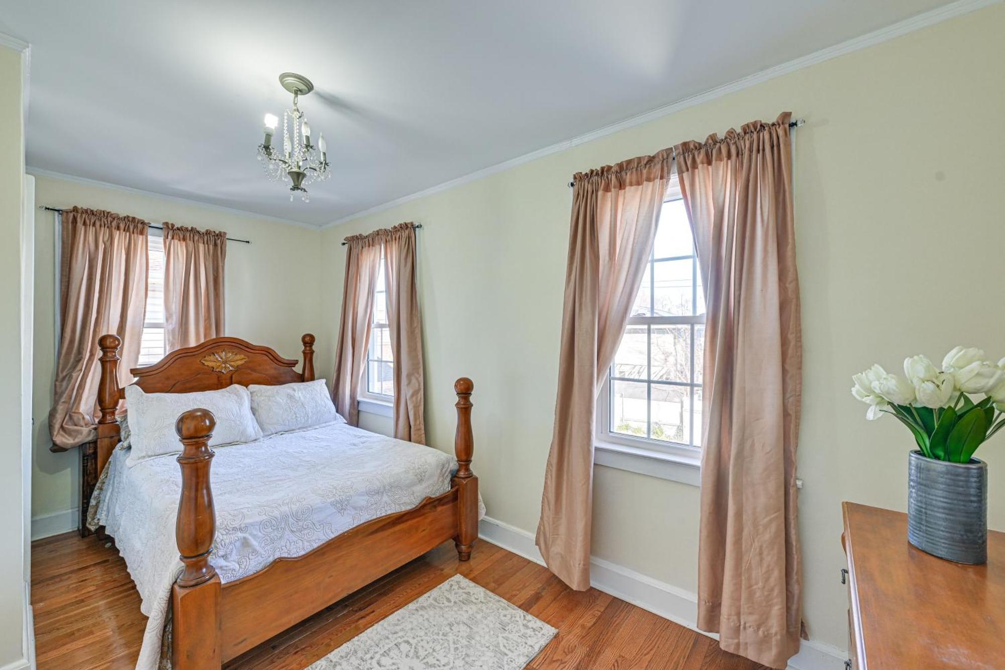 Charming Valley Stream Home 24 Mi To Central Park Bagian luar foto