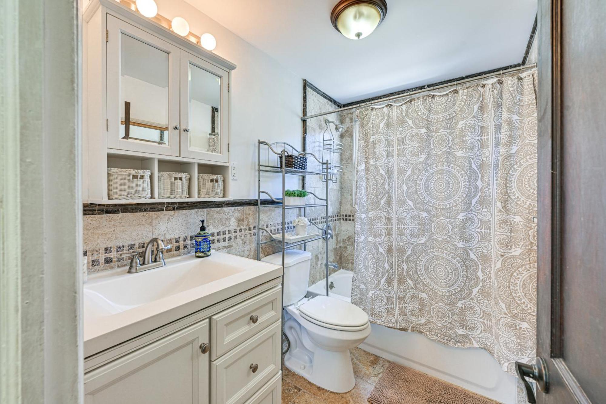 Charming Valley Stream Home 24 Mi To Central Park Bagian luar foto