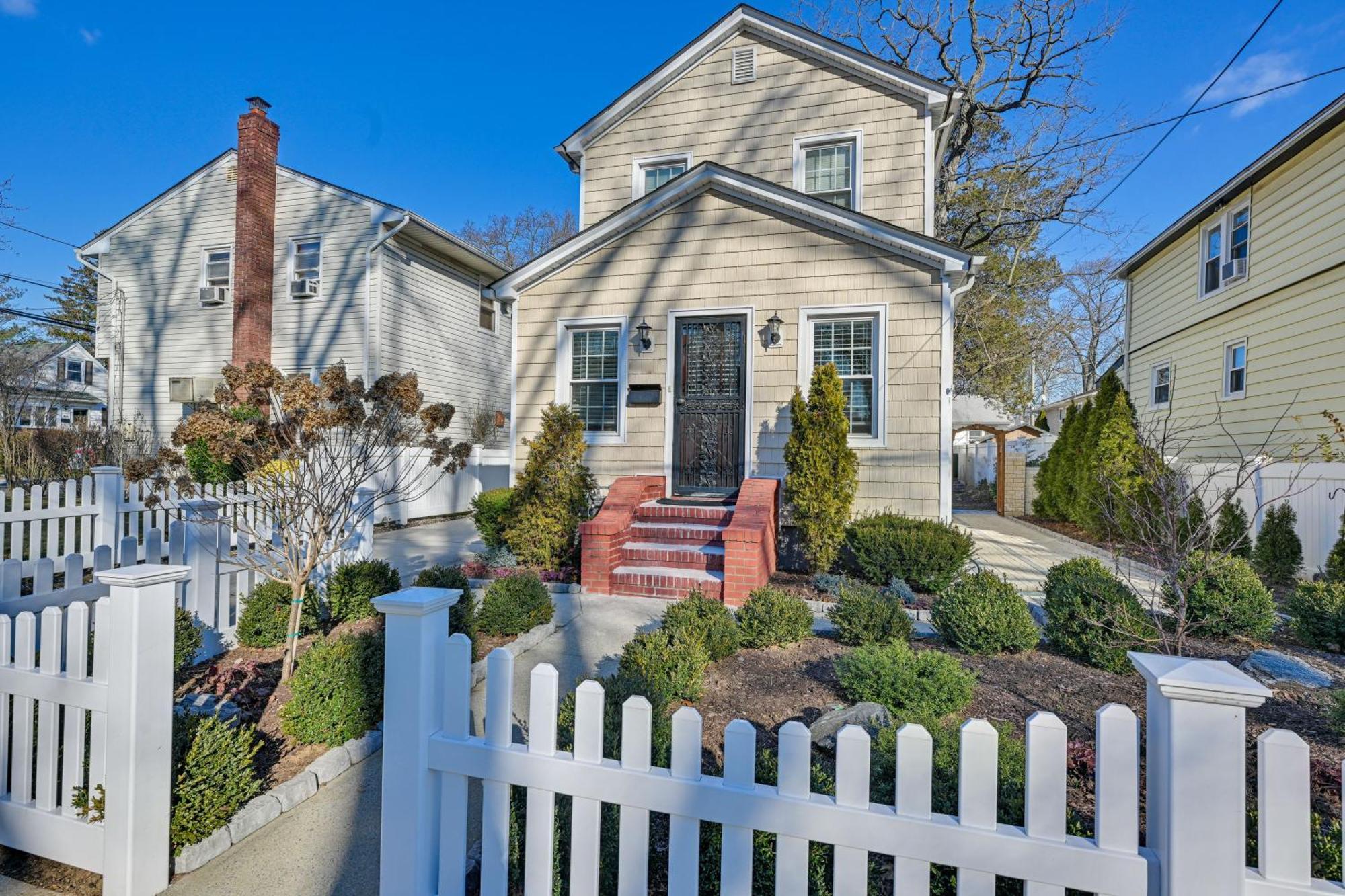 Charming Valley Stream Home 24 Mi To Central Park Bagian luar foto
